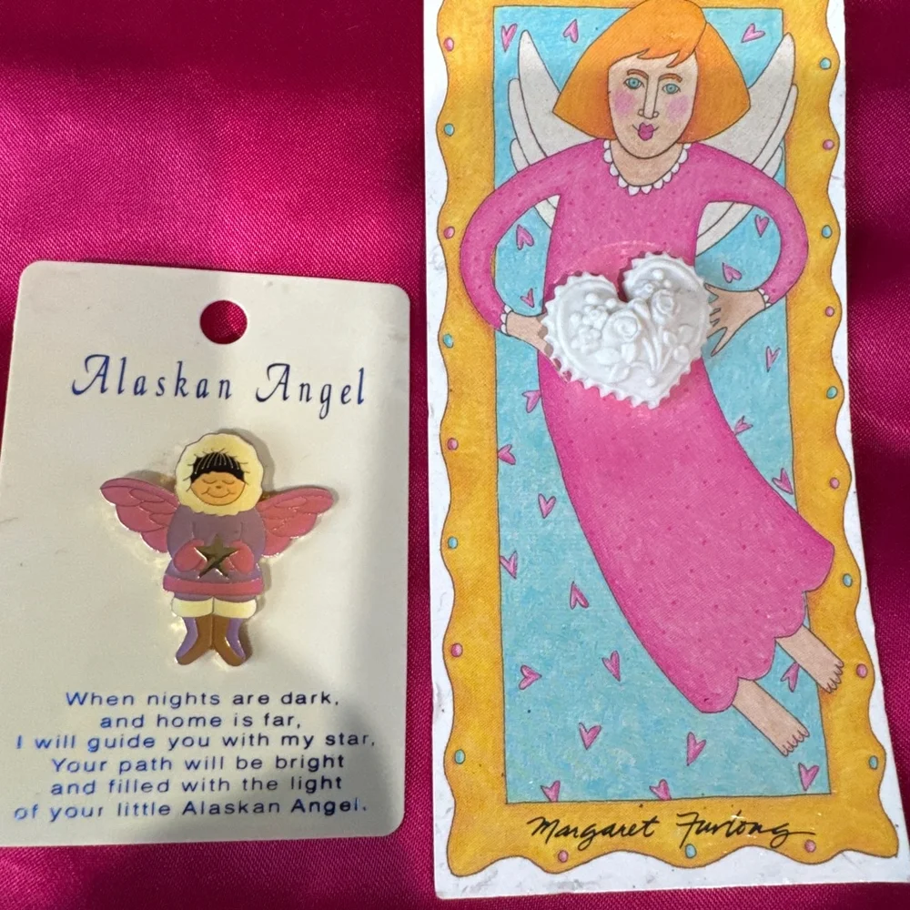 2 pc bundle Margaret Furlong Alaskan Angel & Heart Brooches One Size Pink White